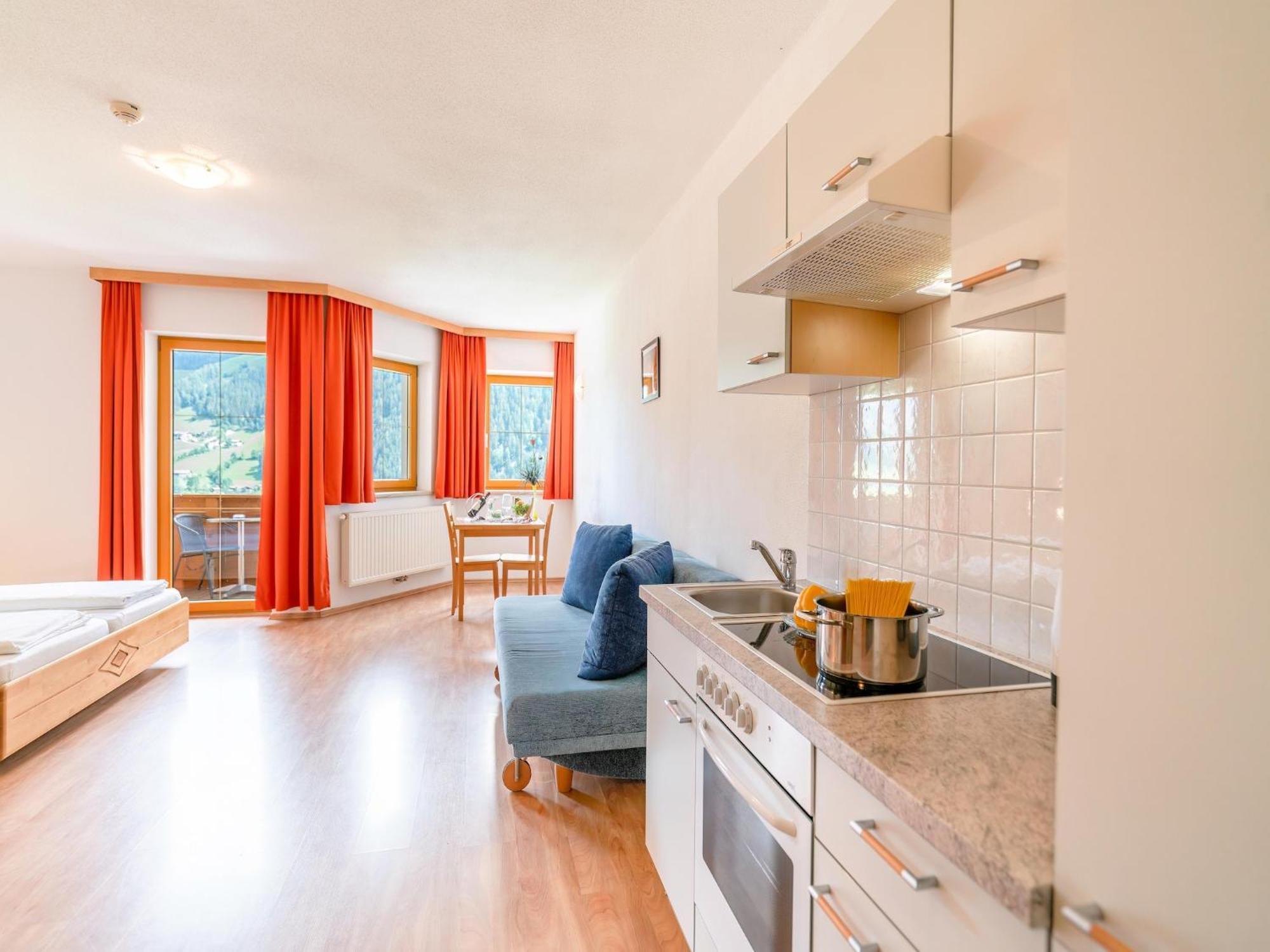 Plush Apartment With Mountain Views Neustift im Stubaital Exterior photo